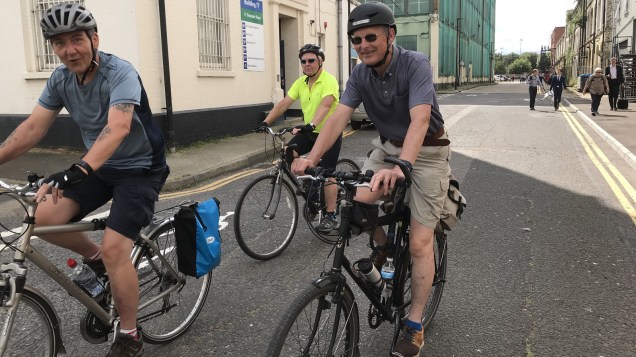 Cyclists on the Thames Path missing link