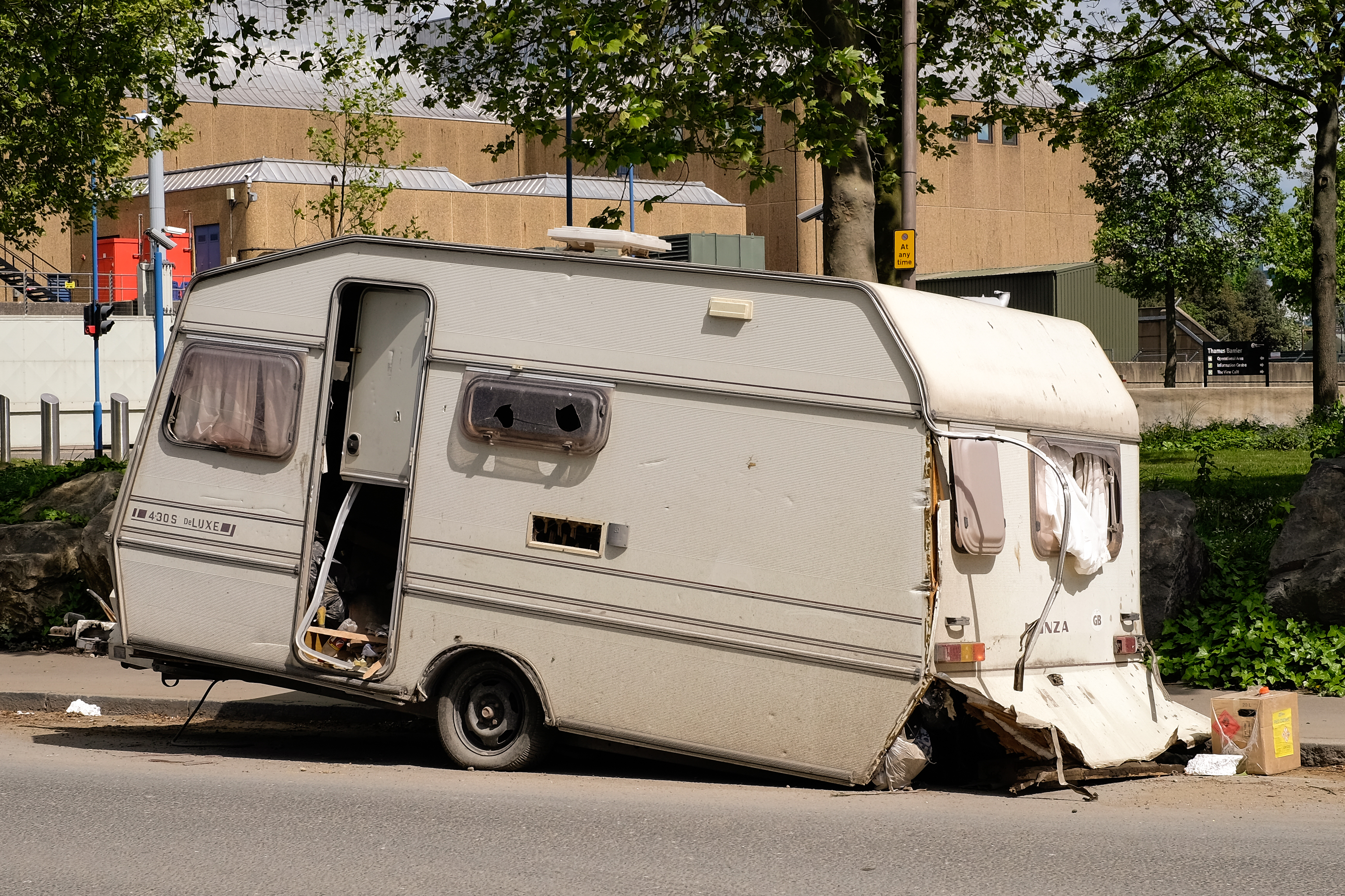 Abandoned caravan – Charlton Riverside – The Charlton Champion