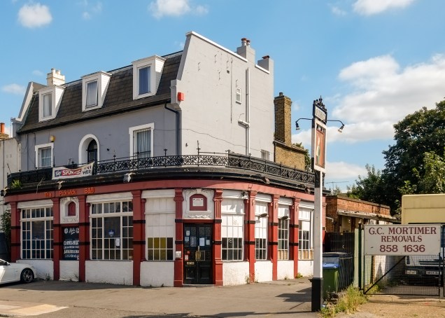 Pickwick pub on Woolwich Road